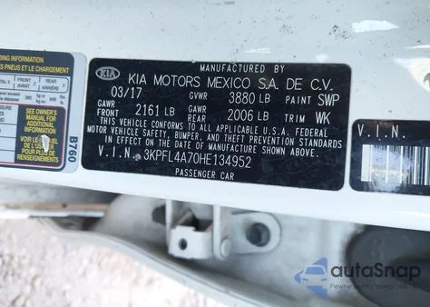 2017 Kia Forte Lx z USA, uszkodzony, nr VIN 3KPFL4A70HE134952